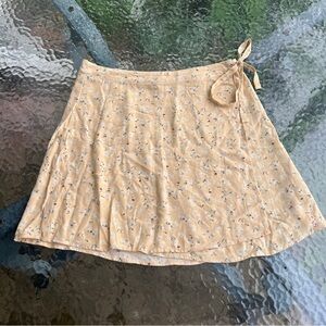 Yellow Aeropostale Ditsy Floral Adjustable Wrap Skirt A15